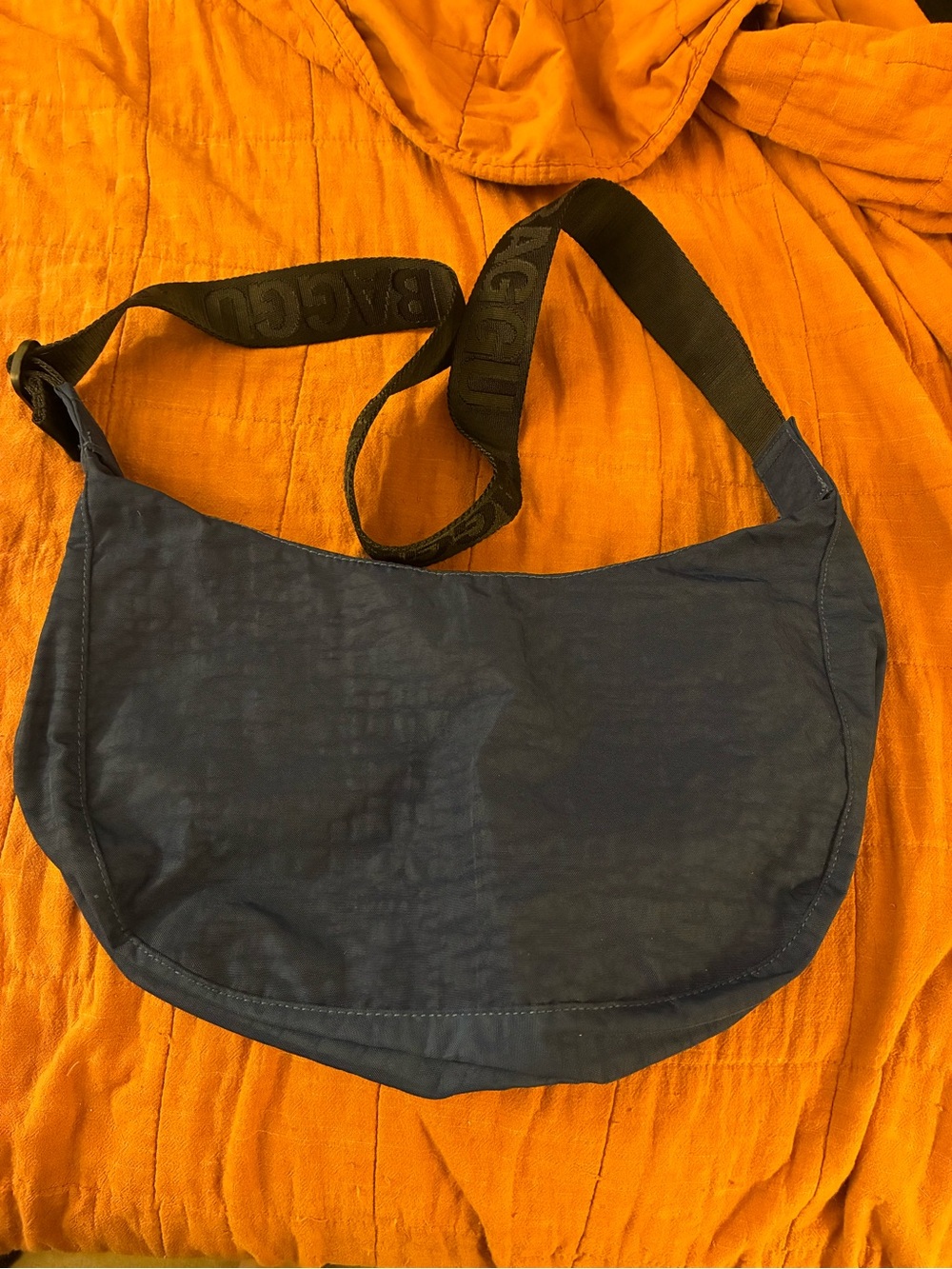 NWT Marine Baggu Medium Crescent